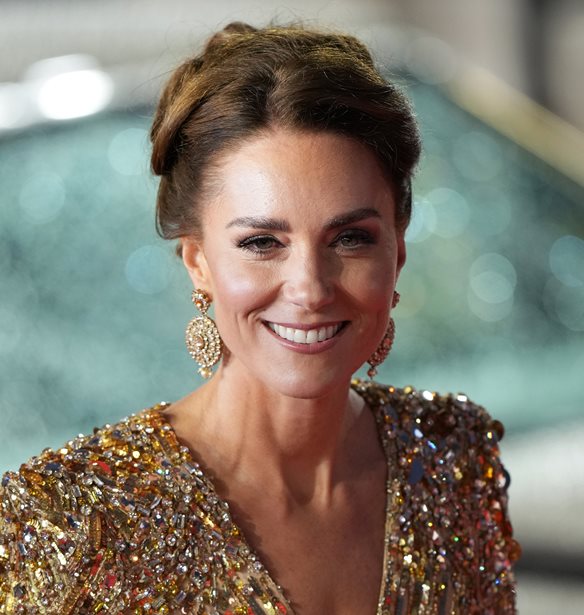 &#x3A4;&#x3B1; &#x3C4;&#x3C1;&#x3AF;&#x3B1; &#x3BD;&#x3AD;&#x3B1; &#x3C0;&#x3BF;&#x3C1;&#x3C4;&#x3C1;&#x3AD;&#x3C4;&#x3B1; &#x3C4;&#x3B7;&#x3C2; Kate Middleton &#x3B3;&#x3B9;&#x3B1; &#x3C4;&#x3BF;&#x3BD; &#x3B5;&#x3BF;&#x3C1;&#x3C4;&#x3B1;&#x3C3;&#x3BC;&#x3CC; &#x3C4;&#x3C9;&#x3BD; 40&#x3C9;&#x3BD; &#x3B3;&#x3B5;&#x3BD;&#x3B5;&#x3B8;&#x3BB;&#x3AF;&#x3C9;&#x3BD; &#x3C4;&#x3B7;&#x3C2;