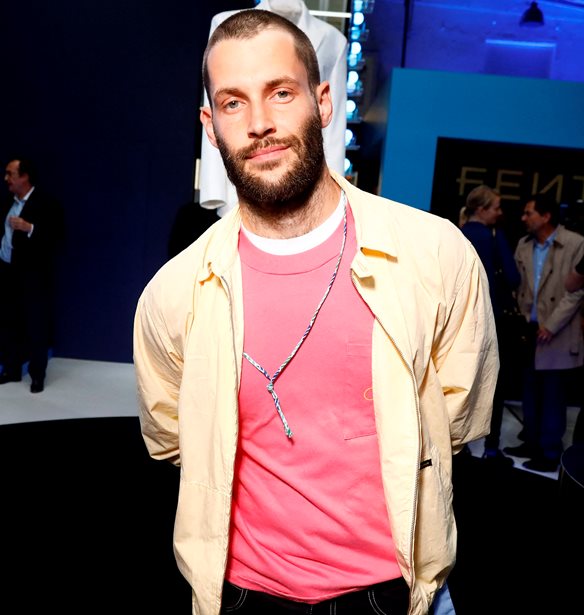 &quot;&#x39F;&#x3B9; &#x3C4;&#x3C3;&#x3AC;&#x3BD;&#x3C4;&#x3B5;&#x3C2; &#x3BC;&#x3BF;&#x3C5; &#x3B4;&#x3B5;&#x3BD; &#x3C3;&#x3B5; &#x3B8;&#x3AD;&#x3BB;&#x3BF;&#x3C5;&#x3BD;&quot; | &#x397; &#x3B1;&#x3C0;&#x3AC;&#x3BD;&#x3C4;&#x3B7;&#x3C3;&#x3B7; &#x3C4;&#x3BF;&#x3C5; Simom Porte Jacquemus &#x3C3;&#x3C4;&#x3B1; &#x3BF;&#x3BC;&#x3BF;&#x3C6;&#x3BF;&#x3B2;&#x3B9;&#x3BA;&#x3AC; &#x3C3;&#x3C7;&#x3CC;&#x3BB;&#x3B9;&#x3B1; &#x3C3;&#x3C4;&#x3BF; Instagram &#x3C4;&#x3BF;&#x3C5;