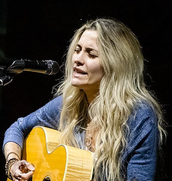 &quot;&#x39C;&#x3B5; &#x3BA;&#x3B1;&#x3C4;&#x3AD;&#x3C3;&#x3C4;&#x3C1;&#x3B5;&#x3C8;&#x3B5;!&quot;: &#x397; Paris Jackson &#x3B4;&#x3B5;&#x3AF;&#x3C7;&#x3BD;&#x3B5;&#x3B9; &#x3C3;&#x3C4;&#x3BF;&#x3BD; &#x3C6;&#x3B1;&#x3BA;&#x3CC; &#x3C4;&#x3B9;&#x3C2; &#x3BA;&#x3B1;&#x3C4;&#x3B1;&#x3C3;&#x3C4;&#x3C1;&#x3BF;&#x3C6;&#x3B9;&#x3BA;&#x3AD;&#x3C2; &#x3C3;&#x3C9;&#x3BC;&#x3B1;&#x3C4;&#x3B9;&#x3BA;&#x3AD;&#x3C2; &#x3C3;&#x3C5;&#x3BD;&#x3AD;&#x3C0;&#x3B5;&#x3B9;&#x3B5;&#x3C2; &#x3C4;&#x3BF;&#x3C5; &#x3B5;&#x3B8;&#x3B9;&#x3C3;&#x3BC;&#x3BF;&#x3CD; &#x3C4;&#x3B7;&#x3C2;