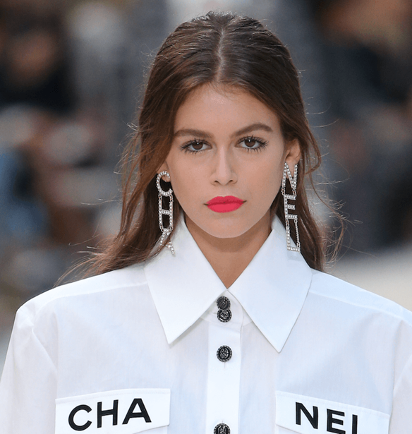 &#x3A0;&#x3BF;&#x3CD; &#x3B5;&#x3BD;&#x3C4;&#x3CC;&#x3C0;&#x3B9;&#x3C3;&#x3B5; &#x3BF; &#x3C6;&#x3C9;&#x3C4;&#x3BF;&#x3B3;&#x3C1;&#x3B1;&#x3C6;&#x3B9;&#x3BA;&#x3CC;&#x3C2; &#x3C6;&#x3B1;&#x3BA;&#x3CC;&#x3C2; &#x3C4;&#x3B7;&#x3BD; Kaia Gerber;