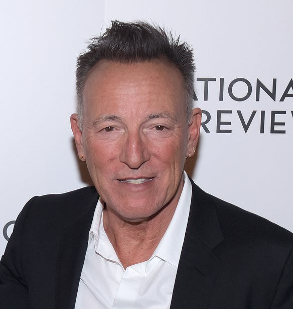 &#x39F; Bruce Springsteen &#x3C7;&#x3B1;&#x3C1;&#x3B1;&#x3BA;&#x3C4;&#x3AE;&#x3C1;&#x3B9;&#x3C3;&#x3B5; &quot;&#x3C4;&#x3B5;&#x3C1;&#x3AC;&#x3C3;&#x3C4;&#x3B9;&#x3B1; &#x3B5;&#x3BB;&#x3C0;&#x3AF;&#x3B4;&#x3B1;&quot; &#x3C4;&#x3BF; &#x3BA;&#x3AF;&#x3BD;&#x3B7;&#x3BC;&#x3B1; Black Lives Matter