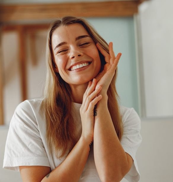 Ο ορός που ενισχύει το αποδυναμωμένο δέρμα