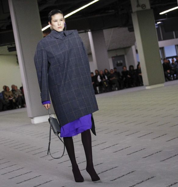 &#x391;&#x3C5;&#x3C4;&#x3CC;&#x3C2; &#x3B5;&#x3AF;&#x3BD;&#x3B1;&#x3B9; (&#x3BC;&#x3AD;&#x3C7;&#x3C1;&#x3B9; &#x3C3;&#x3C4;&#x3B9;&#x3B3;&#x3BC;&#x3AE;&#x3C2;) &#x3BF; &#x3B4;&#x3B7;&#x3BC;&#x3BF;&#x3C6;&#x3B9;&#x3BB;&#x3AD;&#x3C3;&#x3C4;&#x3B5;&#x3C1;&#x3BF;&#x3C2; &#x3BF;&#x3AF;&#x3BA;&#x3BF;&#x3C2; &#x3BC;&#x3CC;&#x3B4;&#x3B1;&#x3C2; &#x3C4;&#x3B7;&#x3C2; &#x3C7;&#x3C1;&#x3BF;&#x3BD;&#x3B9;&#x3AC;&#x3C2;