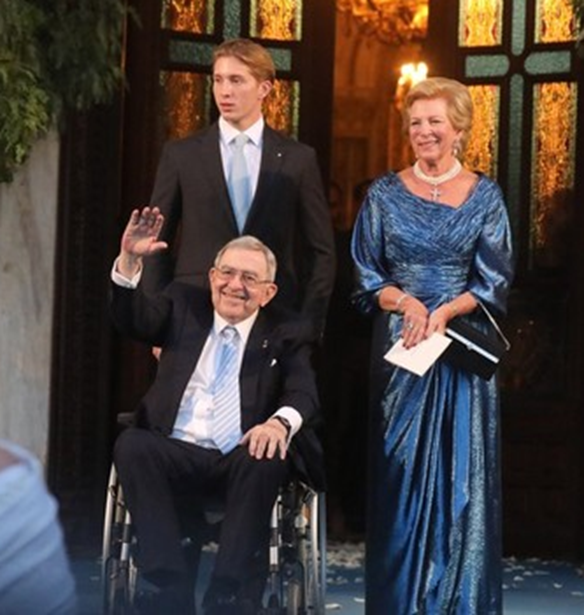 &#x39A;&#x3C9;&#x3BD;&#x3C3;&#x3C4;&#x3B1;&#x3BD;&#x3C4;&#x3AF;&#x3BD;&#x3BF;&#x3C2; &#x2013; &#x391;&#x3BB;&#x3AD;&#x3BE;&#x3B9;&#x3BF;&#x3C2;: &#x3A0;&#x3BF;&#x3B9;&#x3BF;&#x3C2; &#x3B5;&#x3AF;&#x3BD;&#x3B1;&#x3B9; &#x3BF; &#x3CC;&#x3BC;&#x3BF;&#x3C1;&#x3C6;&#x3BF;&#x3C2; &#x3BD;&#x3B5;&#x3B1;&#x3C1;&#x3CC;&#x3C2; &#x3C0;&#x3BF;&#x3C5; &#x3AD;&#x3C3;&#x3C0;&#x3C1;&#x3C9;&#x3C7;&#x3BD;&#x3B5; &#x3C4;&#x3BF; &#x3B1;&#x3BC;&#x3B1;&#x3BE;&#x3AF;&#x3B4;&#x3B9;&#x3BF; &#x3C4;&#x3BF;&#x3C5; &#x3C4;&#x3AD;&#x3C9;&#x3C2; &#x3B2;&#x3B1;&#x3C3;&#x3B9;&#x3BB;&#x3B9;&#x3AC; &#x3C3;&#x3C4;&#x3BF; &#x3B3;&#x3AC;&#x3BC;&#x3BF;;