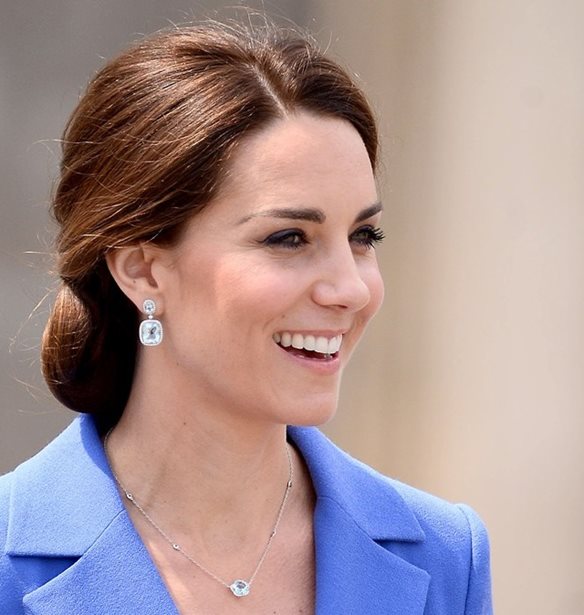&#x397; Kate Middleton &#x3C6;&#x3CC;&#x3C1;&#x3B5;&#x3C3;&#x3B5; &#x3AD;&#x3BD;&#x3B1; &#x3B1;&#x3C0;&#x3CC; &#x3C4;&#x3B1; hot &#x3C7;&#x3C1;&#x3CE;&#x3BC;&#x3B1;&#x3C4;&#x3B1; &#x3C4;&#x3B7;&#x3C2; &#x3C3;&#x3B5;&#x3B6;&#x3CC;&#x3BD;