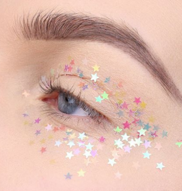 Star liner: &#x3C4;&#x3BF; eyeliner &#x3BC;&#x3B5; &#x3B1;&#x3C3;&#x3C4;&#x3B5;&#x3C1;&#x3AC;&#x3BA;&#x3B9;&#x3B1; &#x3B5;&#x3AF;&#x3BD;&#x3B1;&#x3B9; &#x3C4;&#x3BF; &#x3C0;&#x3B9;&#x3BF; &#x3C6;&#x3C1;&#x3AD;&#x3C3;&#x3BA;&#x3BF; &#x3BA;&#x3B1;&#x3B9; &#x3C0;&#x3B9;&#x3BF; &#x3C7;&#x3C1;&#x3B9;&#x3C3;&#x3C4;&#x3BF;&#x3C5;&#x3B3;&#x3B5;&#x3BD;&#x3BD;&#x3B9;&#x3AC;&#x3C4;&#x3B9;&#x3BA;&#x3BF; eye trend!