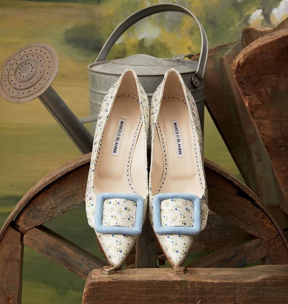 &#x3A4;&#x3CE;&#x3C1;&#x3B1; &#x3BC;&#x3C0;&#x3BF;&#x3C1;&#x3B5;&#x3AF;&#x3C2; &#x3BD;&#x3B1; &#x3B6;&#x3C9;&#x3B3;&#x3C1;&#x3B1;&#x3C6;&#x3AF;&#x3C3;&#x3B5;&#x3B9;&#x3C2; &#x3C4;&#x3B1; iconic &#x3C0;&#x3B1;&#x3C0;&#x3BF;&#x3CD;&#x3C4;&#x3C3;&#x3B9;&#x3B1; Manolo Blahnik