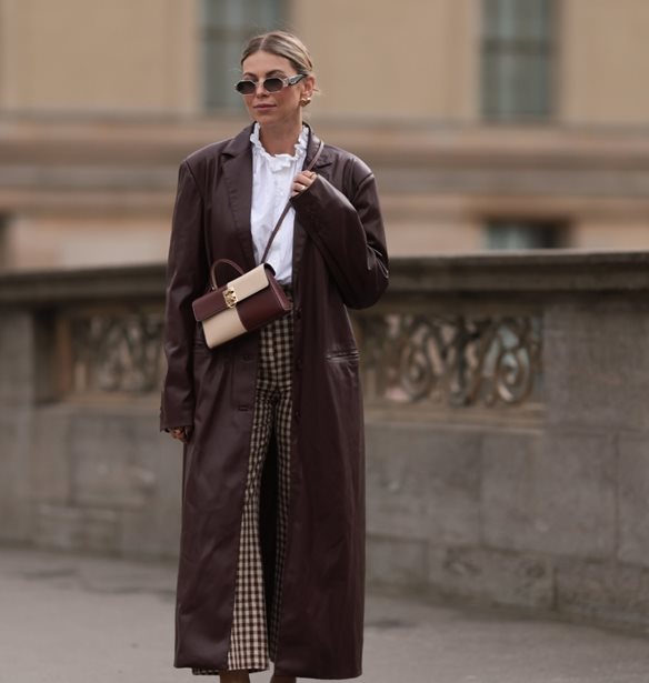 5 καφέ πανωφόρια από τη Massimo Dutti που αξίζει να έχεις στη συλλογή σου