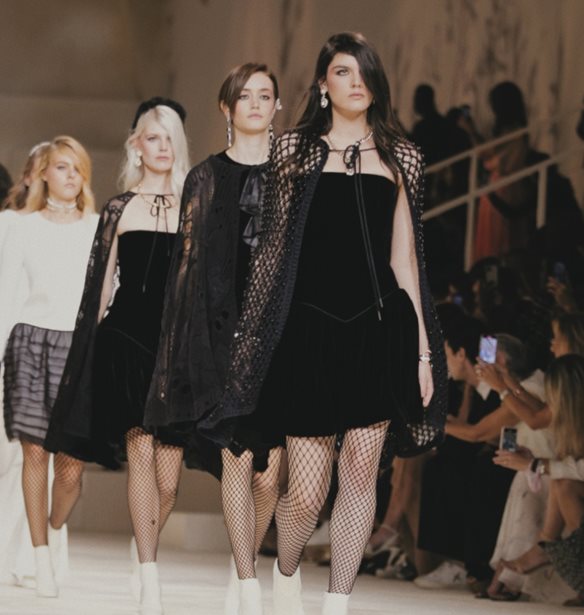 Chanel Cruise 2021/22 | Η πιο punk συλλογή του οίκου ταξίδεψε στο Ντουμπάι