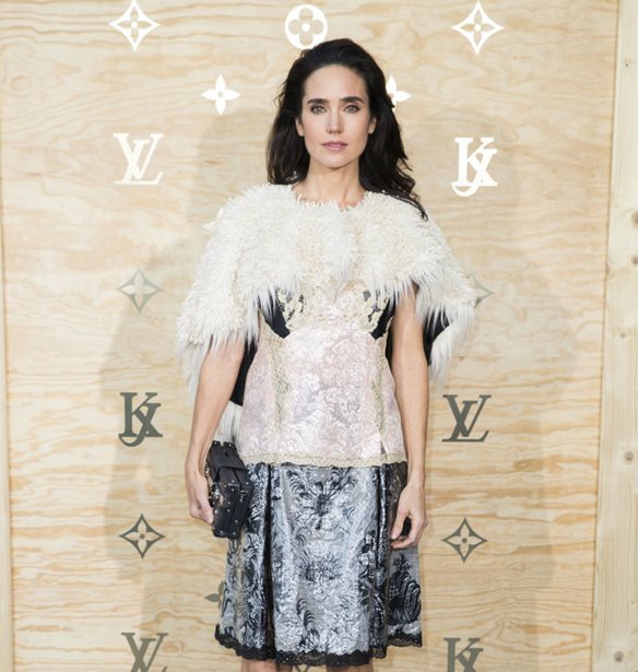 &#x397; Jennifer Connelly &#x3AD;&#x3BB;&#x3B1;&#x3BC;&#x3C8;&#x3B5; &#x3C3;&#x3C4;&#x3B1; &#x3B5;&#x3B3;&#x3BA;&#x3B1;&#x3AF;&#x3BD;&#x3B9;&#x3B1; &#x3C4;&#x3BF;&#x3C5; &#x3BA;&#x3B1;&#x3C4;&#x3B1;&#x3C3;&#x3C4;&#x3AE;&#x3BC;&#x3B1;&#x3C4;&#x3BF;&#x3C2; Louis Vuitton &#x3BC;&#x3B5; &#x3C6;&#x3BF;&#x3C5;&#x3C4;&#x3BF;&#x3C5;&#x3C1;&#x3B9;&#x3C3;&#x3C4;&#x3B9;&#x3BA;&#x3CC; outfit
