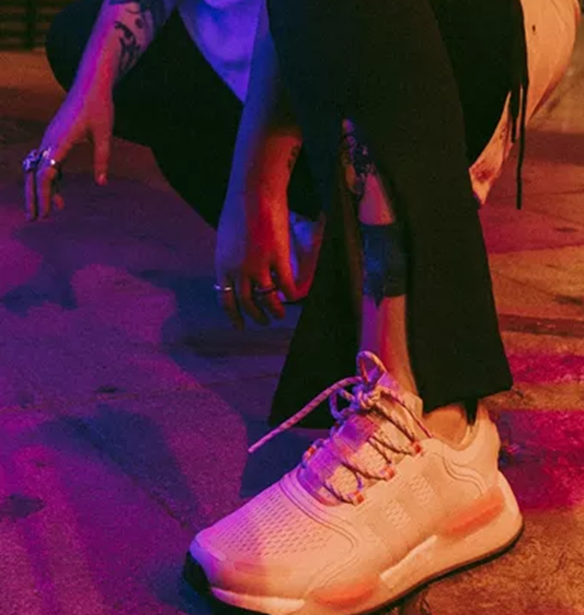 H adidas Originals &#x3B5;&#x3C0;&#x3B1;&#x3BD;&#x3B1;&#x3C3;&#x3C5;&#x3C3;&#x3C4;&#x3AE;&#x3BD;&#x3B5;&#x3B9; &#x3C4;&#x3BF; &#x3BC;&#x3BF;&#x3BD;&#x3C4;&#x3AD;&#x3BB;&#x3BF; NMD