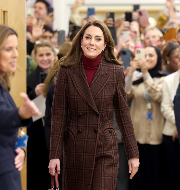 Kate Middleton | &#x39C;&#x3B5; casual &#x3B5;&#x3BC;&#x3C6;&#x3AC;&#x3BD;&#x3B9;&#x3C3;&#x3B7; &#x3C3;&#x3B5; &#x3B3;&#x3AE;&#x3B9;&#x3BD;&#x3BF;&#x3C5;&#x3C2; &#x3C4;&#x3CC;&#x3BD;&#x3BF;&#x3C5;&#x3C2; &#x3C3;&#x3C4;&#x3B7;&#x3BD; &#x3B1;&#x3B3;&#x3B3;&#x3BB;&#x3B9;&#x3BA;&#x3AE; &#x3B5;&#x3BE;&#x3BF;&#x3C7;&#x3AE;