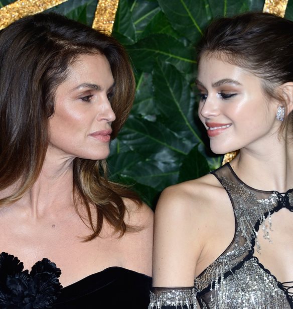 &#x3A4;&#x3B1; supermodels &#x3C0;&#x3BF;&#x3C5; &#x3C7;&#x3B5;&#x3B9;&#x3C1;&#x3BF;&#x3BA;&#x3C1;&#x3CC;&#x3C4;&#x3B7;&#x3C3;&#x3B1;&#x3BD; &#x3C4;&#x3B1; &#x3C0;&#x3B1;&#x3B9;&#x3B4;&#x3B9;&#x3AC; &#x3C4;&#x3BF;&#x3C5;&#x3C2; &#x3C3;&#x3B5; catwalk