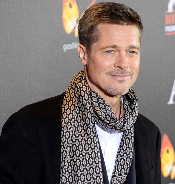 Brad Pitt: &#x38C;&#x3C0;&#x3C9;&#x3C2; &#x3C6;&#x3B7;&#x3BC;&#x3BF;&#x3BB;&#x3BF;&#x3B3;&#x3B5;&#x3AF;&#x3C4;&#x3B1;&#x3B9;, &#x3C0;&#x3B5;&#x3C1;&#x3BD;&#x3AC; &#x3C7;&#x3C1;&#x3CC;&#x3BD;&#x3BF; &#x3BC;&#x3B5; &#x3BC;&#x3B9;&#x3B1; &#x3BA;&#x3B1;&#x3B8;&#x3B7;&#x3B3;&#x3AE;&#x3C4;&#x3C1;&#x3B9;&#x3B1; &#x3C4;&#x3BF;&#x3C5; MIT