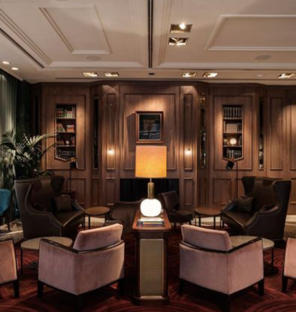 &#x3A4;&#x3BF; &quot;Studio 54&quot; &#x3AD;&#x3C1;&#x3C7;&#x3B5;&#x3C4;&#x3B1;&#x3B9; &#x3C3;&#x3C4;&#x3BF; &quot;Athenee&quot;