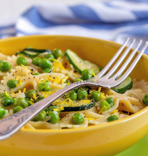 Cooking with Artists | &#x3A4;&#x3BF; MoMA &#x3C0;&#x3B1;&#x3C1;&#x3BF;&#x3C5;&#x3C3;&#x3B9;&#x3AC;&#x3B6;&#x3B5;&#x3B9; &#x3B1;&#x3B3;&#x3B1;&#x3C0;&#x3B7;&#x3BC;&#x3AD;&#x3BD;&#x3B5;&#x3C2; &#x3C3;&#x3C5;&#x3BD;&#x3C4;&#x3B1;&#x3B3;&#x3AD;&#x3C2; &#x3B1;&#x3C0;&#x3CC; &#x3BA;&#x3B1;&#x3BB;&#x3BB;&#x3B9;&#x3C4;&#x3AD;&#x3C7;&#x3BD;&#x3B5;&#x3C2;