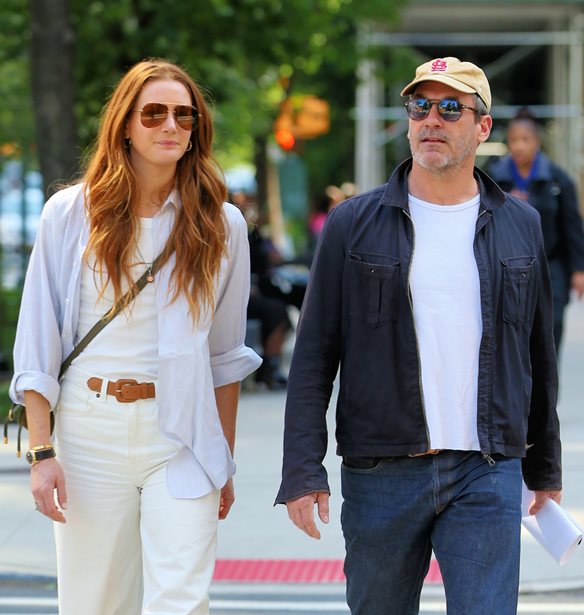 Jon Hamm | &#x39F; &#x3C0;&#x3C1;&#x3C9;&#x3C4;&#x3B1;&#x3B3;&#x3C9;&#x3BD;&#x3B9;&#x3C3;&#x3C4;&#x3AE;&#x3C2; &#x3C4;&#x3BF;&#x3C5; Mad Men &#x3C0;&#x3B1;&#x3BD;&#x3C4;&#x3C1;&#x3B5;&#x3CD;&#x3C4;&#x3B7;&#x3BA;&#x3B5; &#x3C4;&#x3B7;&#x3BD; Anna Osceola