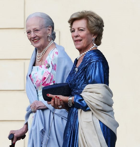 &#x386;&#x3BD;&#x3BD;&#x3B1; &#x39C;&#x3B1;&#x3C1;&#x3AF;&#x3B1; | Reunion &#x3BC;&#x3B5; &#x3C4;&#x3B9;&#x3C2; &#x3B4;&#x3CD;&#x3BF; &#x3B1;&#x3B4;&#x3B5;&#x3BB;&#x3C6;&#x3AD;&#x3C2; &#x3C4;&#x3B7;&#x3C2; &#x3C3;&#x3C4;&#x3BF;&#x3C5;&#x3C2; &#x3BA;&#x3AE;&#x3C0;&#x3BF;&#x3C5;&#x3C2; &#x3C4;&#x3BF;&#x3C5; &#x3C0;&#x3B1;&#x3BB;&#x3B1;&#x3C4;&#x3B9;&#x3BF;&#x3CD; Graasten