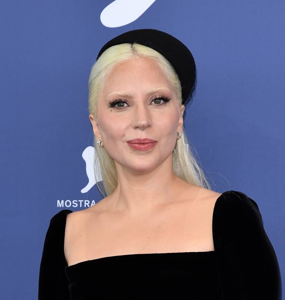 Lady Gaga | &#x393;&#x3B9;&#x3B1;&#x3C4;&#x3AF; &#x3B1;&#x3B3;&#x3BD;&#x3CC;&#x3B7;&#x3C3;&#x3B5; &#x3B1;&#x3BD;&#x3C4;&#x3AF; &#x3BD;&#x3B1; &#x3B4;&#x3B9;&#x3B1;&#x3C8;&#x3B5;&#x3CD;&#x3C3;&#x3B5;&#x3B9; &#x3C4;&#x3B9;&#x3C2; &#x3C6;&#x3AE;&#x3BC;&#x3B5;&#x3C2; &#x3C0;&#x3BF;&#x3C5; &#x3C5;&#x3C0;&#x3BF;&#x3C3;&#x3C4;&#x3AE;&#x3C1;&#x3B9;&#x3B6;&#x3B1;&#x3BD; &#x3CC;&#x3C4;&#x3B9; &#x3B5;&#x3AF;&#x3BD;&#x3B1;&#x3B9; &#x3AC;&#x3BD;&#x3B4;&#x3C1;&#x3B1;&#x3C2;