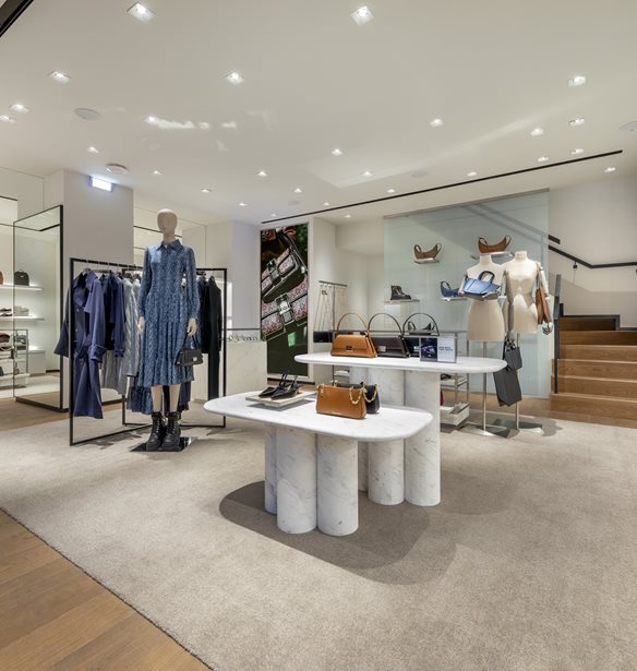 O Michael Kors &#x3B1;&#x3BD;&#x3BF;&#x3AF;&#x3B3;&#x3B5;&#x3B9; &#x3C4;&#x3BF; &#x3BD;&#x3AD;&#x3BF; &#x3C4;&#x3BF;&#x3C5; &#x3BA;&#x3B1;&#x3C4;&#x3AC;&#x3C3;&#x3C4;&#x3B7;&#x3BC;&#x3B1; &#x3C3;&#x3C4;&#x3BF; &#x3BA;&#x3AD;&#x3BD;&#x3C4;&#x3C1;&#x3BF; &#x3C4;&#x3B7;&#x3C2; &#x391;&#x3B8;&#x3AE;&#x3BD;&#x3B1;&#x3C2;