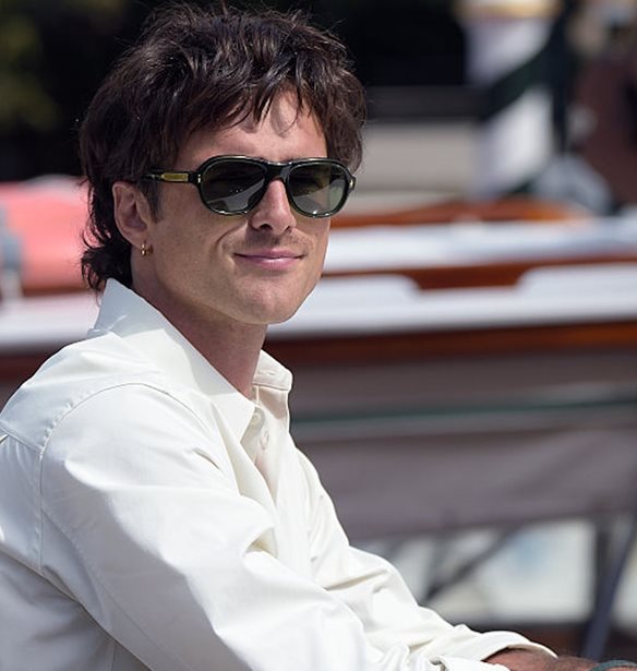 O Jacob Elordi &#x3B5;&#x3AF;&#x3BD;&#x3B1;&#x3B9; &#x3C0;&#x3B1;&#x3C1;&#x3B5;&#x3BB;&#x3B8;&#x3CC;&#x3BD; | &#x3A0;&#x3BF;&#x3B9;&#x3BF;&#x3C2; &#x3B7;&#x3B8;&#x3BF;&#x3C0;&#x3BF;&#x3B9;&#x3CC;&#x3C2; &#x3B1;&#x3C0;&#x3CC; &#x3C4;&#x3BF; Top Gun: Maverick &#x3B5;&#x3AF;&#x3BD;&#x3B1;&#x3B9; &#x3BF; &#x3BD;&#x3AD;&#x3BF;&#x3C2; &#x3AD;&#x3C1;&#x3C9;&#x3C4;&#x3B1;&#x3C2; &#x3C4;&#x3B7;&#x3C2; Olivia Jade;