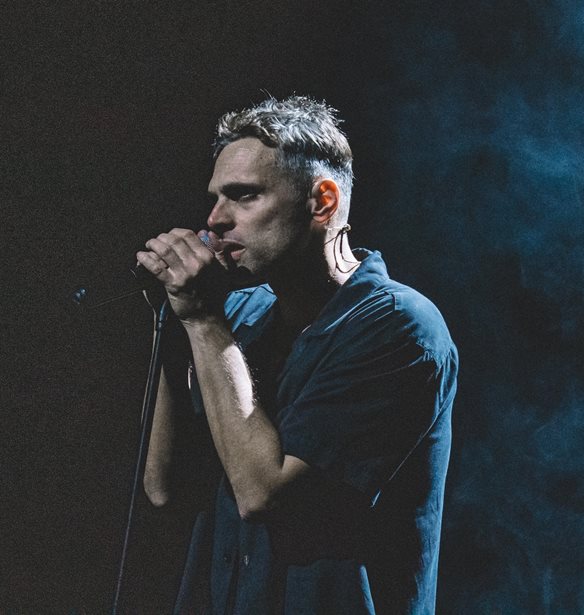 Θεατρικά Νέα | Ο Γιώργος Παπαγεωργίου σκηνοθετεί και πρωταγωνιστεί στο "1984" του George Orwell