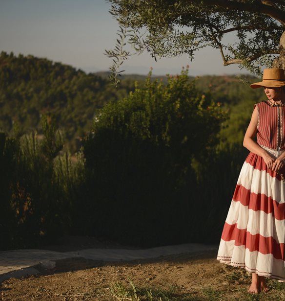 LEVINIA | &#x3A4;&#x3BF; Made in Greece brand &#x3C0;&#x3BF;&#x3C5; &#x3BD;&#x3C4;&#x3CD;&#x3BD;&#x3B5;&#x3B9; &#x3C4;&#x3B9;&#x3C2; &#x3C0;&#x3B9;&#x3BF; &#x3BA;&#x3BF;&#x3BC;&#x3C8;&#x3AD;&#x3C2; &#x395;&#x3BB;&#x3BB;&#x3B7;&#x3BD;&#x3AF;&#x3B4;&#x3B5;&#x3C2; &#x3BA;&#x3AC;&#x3B8;&#x3B5; &#x3B7;&#x3BB;&#x3B9;&#x3BA;&#x3AF;&#x3B1;&#x3C2;