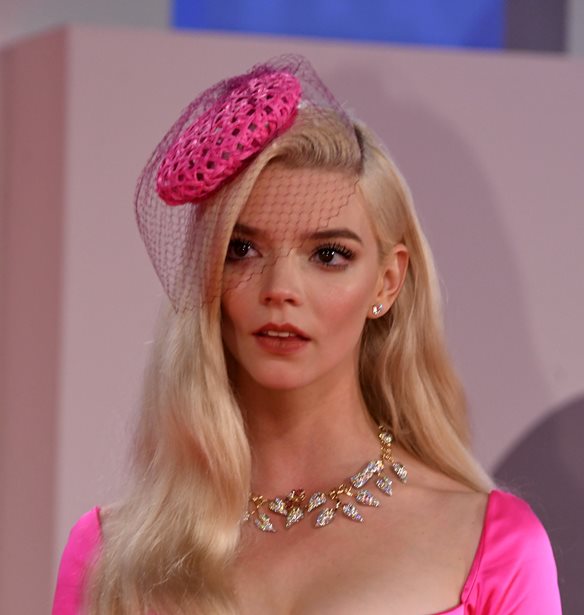 &#x3A6;&#x3B5;&#x3C3;&#x3C4;&#x3B9;&#x3B2;&#x3AC;&#x3BB; &#x392;&#x3B5;&#x3BD;&#x3B5;&#x3C4;&#x3AF;&#x3B1;&#x3C2; | &#x397; Anya Taylor Joy &#x3BC;&#x3B5; &#x3C4;&#x3BF; &#x3B1;&#x3BE;&#x3B5;&#x3C3;&#x3BF;&#x3C5;&#x3AC;&#x3C1; &#x3BC;&#x3B1;&#x3BB;&#x3BB;&#x3B9;&#x3CE;&#x3BD; &#x3C0;&#x3BF;&#x3C5; &#x3B8;&#x3B1; &quot;&#x3BC;&#x3B5;&#x3C4;&#x3B1;&#x3BC;&#x3BF;&#x3C1;&#x3C6;&#x3CE;&#x3C3;&#x3B5;&#x3B9;&quot; &#x3BA;&#x3AC;&#x3B8;&#x3B5; &#x3C7;&#x3C4;&#x3AD;&#x3BD;&#x3B9;&#x3C3;&#x3BC;&#x3AC; &#x3C3;&#x3BF;&#x3C5;