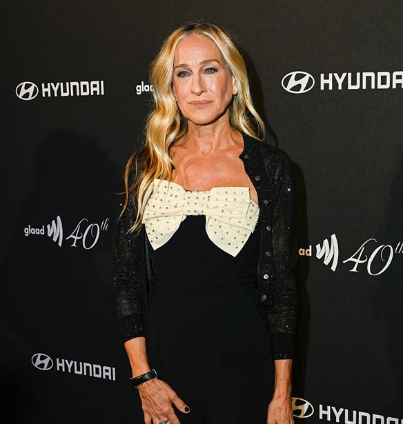 &#x397; bucket bag &#x3C4;&#x3B7;&#x3C2; Sarah Jessica Parker &#x3B5;&#x3AF;&#x3BD;&#x3B1;&#x3B9; &#x3C4;&#x3BF; must-have &#x3C4;&#x3BF;&#x3C5; &#x3C6;&#x3B8;&#x3B9;&#x3BD;&#x3BF;&#x3C0;&#x3C9;&#x3C1;&#x3B9;&#x3BD;&#x3BF;&#x3CD; &#x3C3;&#x3C4;&#x3C5;&#x3BB;