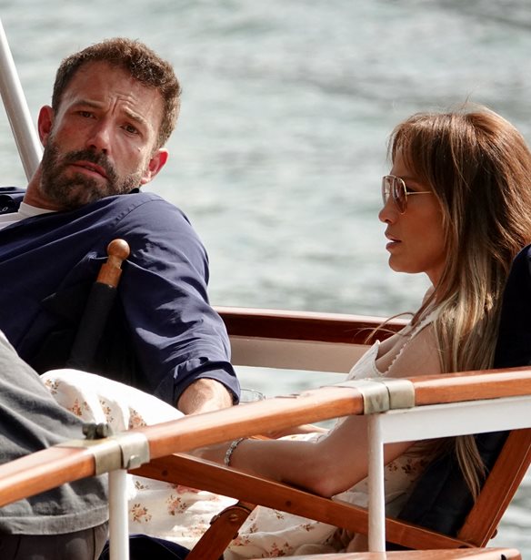 &#x39F;&#x3B9; &#x3C6;&#x3C9;&#x3C4;&#x3BF;&#x3B3;&#x3C1;&#x3B1;&#x3C6;&#x3AF;&#x3B5;&#x3C2; &#x3C4;&#x3BF;&#x3C5; Ben Affleck &#x3B1;&#x3C0;&#x3CC; &#x3C4;&#x3BF;&#x3BD; &#x3BC;&#x3AE;&#x3BD;&#x3B1; &#x3C4;&#x3BF;&#x3C5; &#x3BC;&#x3AD;&#x3BB;&#x3B9;&#x3C4;&#x3BF;&#x3C2; &#x3C0;&#x3BF;&#x3C5; &#x3C4;&#x3BF;&#x3BD; &#x3AD;&#x3BA;&#x3B1;&#x3BD;&#x3B1;&#x3BD; &#x3C4;&#x3BF; meme &#x3C4;&#x3BF;&#x3C5; &#x3A3;&#x3B1;&#x3B2;&#x3B2;&#x3B1;&#x3C4;&#x3BF;&#x3BA;&#x3CD;&#x3C1;&#x3B9;&#x3B1;&#x3BA;&#x3BF;&#x3C5;