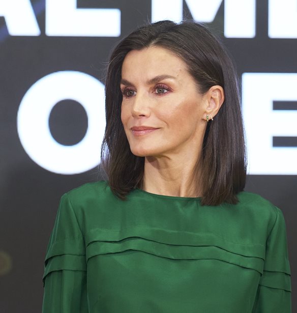 &#x397; &#x392;&#x3B1;&#x3C3;&#x3AF;&#x3BB;&#x3B9;&#x3C3;&#x3C3;&#x3B1; Letizia &#x3C3;&#x3C5;&#x3BD;&#x3B4;&#x3CD;&#x3B1;&#x3C3;&#x3B5; &#x3C4;&#x3BF; &#x3BB;&#x3B5;&#x3C5;&#x3BA;&#x3CC; &#x3C0;&#x3B1;&#x3BD;&#x3C4;&#x3B5;&#x3BB;&#x3CC;&#x3BD;&#x3B9; &#x3BC;&#x3B5; &#x3C4;&#x3BF; &#x3C0;&#x3B9;&#x3BF; hot &#x3C7;&#x3C1;&#x3CE;&#x3BC;&#x3B1; &#x3C4;&#x3B7;&#x3C2; &#x3AC;&#x3BD;&#x3BF;&#x3B9;&#x3BE;&#x3B7;&#x3C2;