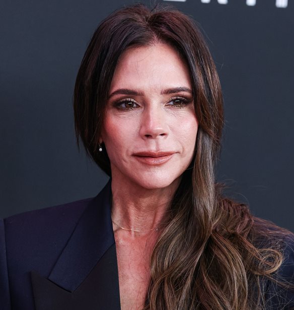 Victoria Beckham | &#x391;&#x3C0;&#x3BF;&#x3BA;&#x3AC;&#x3BB;&#x3C5;&#x3C8;&#x3B5; &#x3CC;&#x3C4;&#x3B9; &#x3B4;&#x3B5; &#x3BC;&#x3B1;&#x3B3;&#x3B5;&#x3B9;&#x3C1;&#x3B5;&#x3CD;&#x3B5;&#x3B9; &#x3C0;&#x3BF;&#x3C4;&#x3AD; &#x3C4;&#x3B1; &#x3A7;&#x3C1;&#x3B9;&#x3C3;&#x3C4;&#x3BF;&#x3CD;&#x3B3;&#x3B5;&#x3BD;&#x3BD;&#x3B1; &#x3B1;&#x3BB;&#x3BB;&#x3AC; &#x3AD;&#x3C7;&#x3B5;&#x3B9; &#x3B1;&#x3BD;&#x3B1;&#x3BB;&#x3AC;&#x3B2;&#x3B5;&#x3B9; &#x3AD;&#x3BD;&#x3B1;&#x3BD; &#x3AC;&#x3BB;&#x3BB;&#x3BF;&#x3BD; &#x3C3;&#x3B7;&#x3BC;&#x3B1;&#x3BD;&#x3C4;&#x3B9;&#x3BA;&#x3CC; &#x3C1;&#x3CC;&#x3BB;&#x3BF;