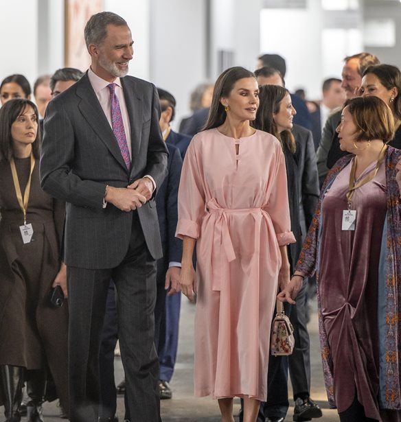 H &#x392;&#x3B1;&#x3C3;&#x3AF;&#x3BB;&#x3B9;&#x3C3;&#x3C3;&#x3B1; Letizia &#x3C6;&#x3CC;&#x3C1;&#x3B5;&#x3C3;&#x3B5; &#x3C4;&#x3BF; &#x3B9;&#x3B4;&#x3B1;&#x3BD;&#x3B9;&#x3BA;&#x3CC; &#x3C6;&#x3CC;&#x3C1;&#x3B5;&#x3BC;&#x3B1; &#x3B3;&#x3B9;&#x3B1; &#x3C4;&#x3B7;&#x3BD; &#x3AC;&#x3BD;&#x3BF;&#x3B9;&#x3BE;&#x3B7;