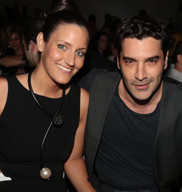 Ο Χριστόφορος Παπακαλιάτης με τα αδέλφια του, Φίλιππο, Στέφανο και Νάρα σε σπάνια στιγμιότυπα