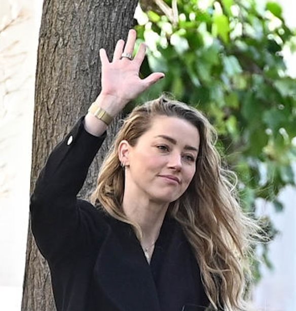 "Δεν θέλω να χρησιμοποιώ τη φωνή μου": Η Amber Heard σε σπάνια δήλωση 4 χρόνια μετά τη δίκη εναντίον του Johnny Depp