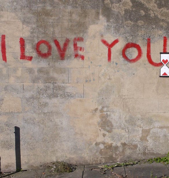&quot;if you don&#x27;t mask - you don&#x27;t get&quot;: &#x3A4;&#x3BF; &#x3BD;&#x3AD;&#x3BF; &#x3AD;&#x3C1;&#x3B3;&#x3BF; &#x3C4;&#x3BF;&#x3C5; Banksy