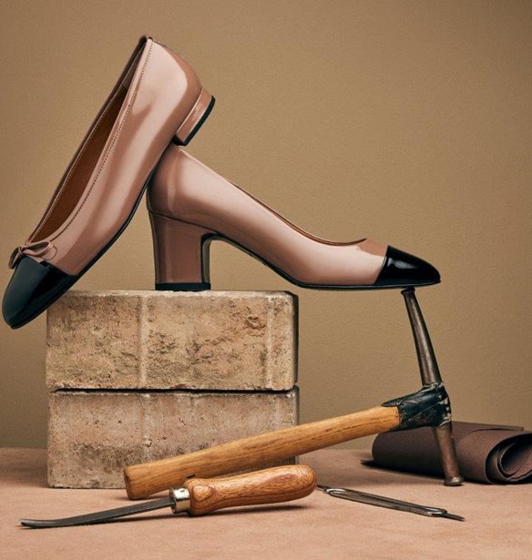 The Tradition of Craftsmanship | &#x388;&#x3BD;&#x3B1; &#x3BA;&#x3B9;&#x3BD;&#x3B7;&#x3BC;&#x3B1;&#x3C4;&#x3BF;&#x3B3;&#x3C1;&#x3B1;&#x3C6;&#x3B9;&#x3BA;&#x3CC; &#x3C4;&#x3B1;&#x3BE;&#x3AF;&#x3B4;&#x3B9; &#x3C3;&#x3C4;&#x3B7;&#x3BD; &#x3C4;&#x3AD;&#x3C7;&#x3BD;&#x3B7; &#x3C4;&#x3B7;&#x3C2; &#x3C5;&#x3C0;&#x3BF;&#x3B4;&#x3B7;&#x3BC;&#x3B1;&#x3C4;&#x3BF;&#x3C0;&#x3BF;&#x3B9;&#x3AF;&#x3B1;&#x3C2; &#x3B1;&#x3C0;&#x3CC; &#x3C4;&#x3B7;&#x3BD; Kalogirou