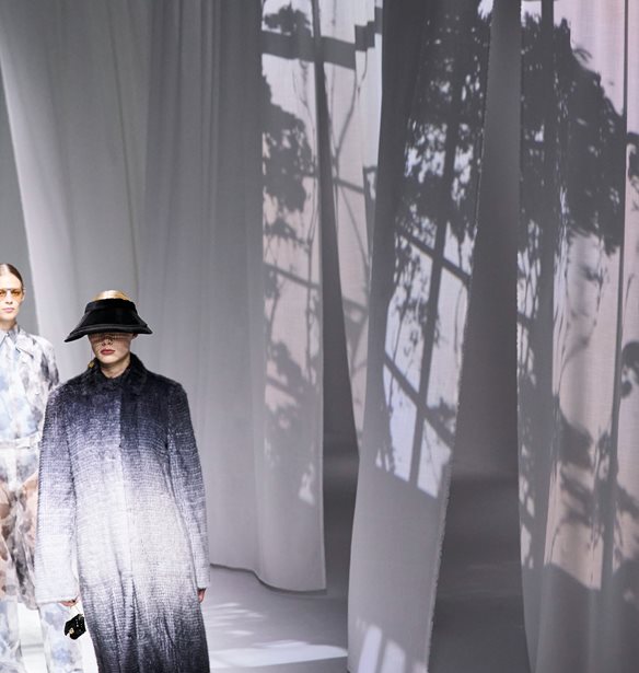 Fendi Spring/Summer 2021: Μία συλλογή εμπνευσμένη από τις αξίες της οικογένειας