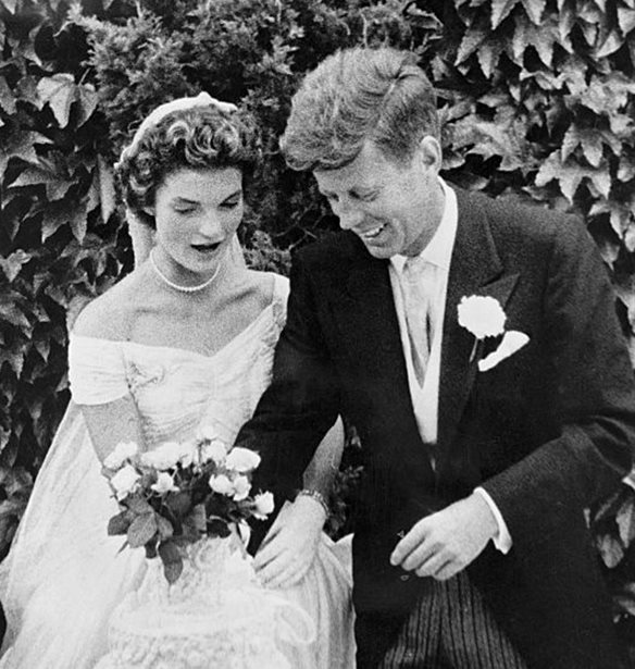 &#x397; &#x3B1;&#x3BC;&#x3B5;&#x3C1;&#x3B9;&#x3BA;&#x3B1;&#x3BD;&#x3B9;&#x3BA;&#x3AE; &#x3B5;&#x3BA;&#x3B4;&#x3BF;&#x3C7;&#x3AE; &#x3C4;&#x3BF;&#x3C5;&#xA0;The Crown; &#x3A4;&#x3BF; Netflix &#x3B5;&#x3C4;&#x3BF;&#x3B9;&#x3BC;&#x3AC;&#x3B6;&#x3B5;&#x3B9; &#x3C3;&#x3B5;&#x3B9;&#x3C1;&#x3AC; &#x3B3;&#x3B9;&#x3B1; &#x3C4;&#x3BF;&#x3C5;&#x3C2; Kennedy