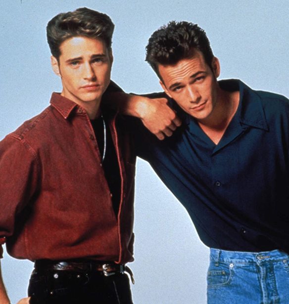 &#x39F; Jason Priestley &#x3B1;&#x3C0;&#x3BF;&#x3C7;&#x3B1;&#x3B9;&#x3C1;&#x3B5;&#x3C4;&#x3AC; &#x3C4;&#x3BF;&#x3BD; &#x3B1;&#x3B3;&#x3B1;&#x3C0;&#x3B7;&#x3BC;&#x3AD;&#x3BD;&#x3BF; &#x3C4;&#x3BF;&#x3C5; &#x3C6;&#x3AF;&#x3BB;&#x3BF;, Luke Perry
