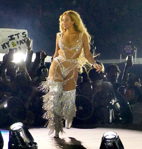 Beyonce | &#x38C;&#x3BB;&#x3BF;&#x3B9; &#x3BF;&#x3B9; celebrities &#x3C0;&#x3BF;&#x3C5; &#x3B4;&#x3B9;&#x3B1;&#x3C3;&#x3BA;&#x3AD;&#x3B4;&#x3B1;&#x3C3;&#x3B1;&#x3BD; &#x3C3;&#x3C4;&#x3B7; &#x3C3;&#x3C5;&#x3BD;&#x3B1;&#x3C5;&#x3BB;&#x3AF;&#x3B1; &#x3C4;&#x3B7;&#x3C2; &#x3C3;&#x3C4;&#x3BF; &#x39B;&#x3BF;&#x3C2; &#x386;&#x3BD;&#x3C4;&#x3B6;&#x3B5;&#x3BB;&#x3B5;&#x3C2;