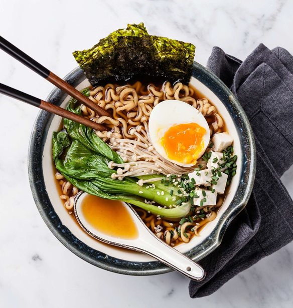 &#x397; &#x3C3;&#x3C5;&#x3BD;&#x3C4;&#x3B1;&#x3B3;&#x3AE; &#x3B3;&#x3B9;&#x3B1; &#x3C4;&#x3BF; &#x3C0;&#x3B5;&#x3C1;&#x3AF;&#x3C6;&#x3B7;&#x3BC;&#x3BF; ramen &#x3C4;&#x3BF;&#x3C5; Momofuku