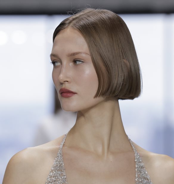 NYFW | &#x3A3;&#x3C4;&#x3B7;&#x3BD; Carolina Herrera &#x3B5;&#x3AF;&#x3B4;&#x3B1;&#x3BC;&#x3B5; &#x3C4;&#x3BF; &#x3C0;&#x3B9;&#x3BF; &#x3B4;&#x3C1;&#x3BF;&#x3C3;&#x3B5;&#x3C1;&#x3CC; &#x3BC;&#x3B1;&#x3BA;&#x3B9;&#x3B3;&#x3B9;&#x3AC;&#x3B6; &#x3B3;&#x3B9;&#x3B1; &#x3C4;&#x3B7; &#x3C6;&#x3B5;&#x3C4;&#x3B9;&#x3BD;&#x3AE; &#x3AC;&#x3BD;&#x3BF;&#x3B9;&#x3BE;&#x3B7;