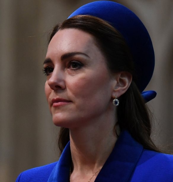 &#x397; Kate Middleton &#x3C6;&#x3CC;&#x3C1;&#x3B5;&#x3C3;&#x3B5; &#x3BA;&#x3BF;&#x3C3;&#x3C4;&#x3BF;&#x3CD;&#x3BC;&#x3B9; &#x3C3;&#x3C4;&#x3B7;&#x3BD; &#x3C0;&#x3B9;&#x3BF; &#x3BA;&#x3BF;&#x3BC;&#x3C8;&#x3AE; &#x3B1;&#x3C0;&#x3CC;&#x3C7;&#x3C1;&#x3C9;&#x3C3;&#x3B7;