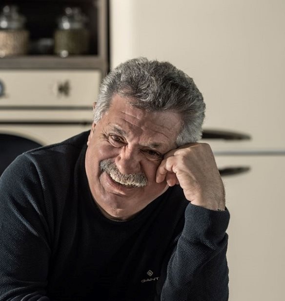 #Tidbits *: &#x3A4;&#x3BF; &#x392;&#x3B1;&#x3C1;&#x3BF;&#x3CD;&#x3BB;&#x3BA;&#x3BF; &#x3C1;&#x3AF;&#x3C7;&#x3BD;&#x3B5;&#x3B9; &#x3AC;&#x3B3;&#x3BA;&#x3C5;&#x3C1;&#x3B1; &#x3C3;&#x3C4;&#x3B7; &#x3A3;&#x3B1;&#x3BD;&#x3C4;&#x3BF;&#x3C1;&#x3AF;&#x3BD;&#x3B7;
