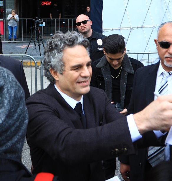 Mark Ruffalo | &#x3A0;&#x3CC;&#x3C3;&#x3B1; &#x3B1;&#x3C3;&#x3C4;&#x3AD;&#x3C1;&#x3B9;&#x3B1; &#x3BC;&#x3B5;&#x3C4;&#x3AC; &#x3B1;&#x3C0;&#x3AD;&#x3BA;&#x3C4;&#x3B7;&#x3C3;&#x3B5; &#x3C4;&#x3BF; &#x3B4;&#x3B9;&#x3BA;&#x3CC; &#x3C4;&#x3BF;&#x3C5; &#x3C3;&#x3C4;&#x3B7; &#x39B;&#x3B5;&#x3C9;&#x3C6;&#x3CC;&#x3C1;&#x3BF; &#x3C4;&#x3B7;&#x3C2; &#x394;&#x3CC;&#x3BE;&#x3B1;&#x3C2;;