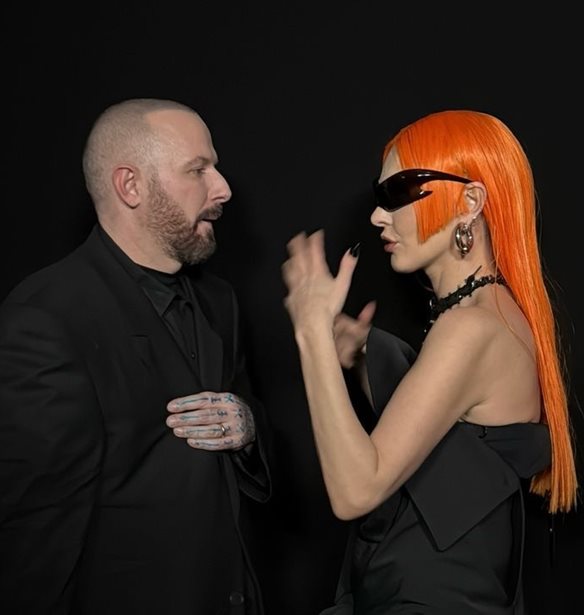 H &#x3A4;&#x3AC;&#x3BC;&#x3C4;&#x3B1; &#x3B5;&#x3BE;&#x3BF;&#x3BC;&#x3BF;&#x3BB;&#x3BF;&#x3B3;&#x3B5;&#x3AF;&#x3C4;&#x3B1;&#x3B9; &#x3C3;&#x3C4;&#x3B7; Madame Figaro &#x3CC;&#x3C3;&#x3B1; &#x3B5;&#x3AF;&#x3C0;&#x3B5; &#x3BC;&#x3B5; &#x3C4;&#x3BF;&#x3BD; Demna &#x3C3;&#x3C4;&#x3BF; &#x3A0;&#x3B1;&#x3C1;&#x3AF;&#x3C3;&#x3B9;, &#x3B1;&#x3BB;&#x3BB;&#x3AC; &#x3BA;&#x3B1;&#x3B9; &#x3C4;&#x3B1; &#x3B5;&#x3C0;&#x3CC;&#x3BC;&#x3B5;&#x3BD;&#x3B1; &#x3B2;&#x3AE;&#x3BC;&#x3B1;&#x3C4;&#x3AC; &#x3C4;&#x3B7;&#x3C2;