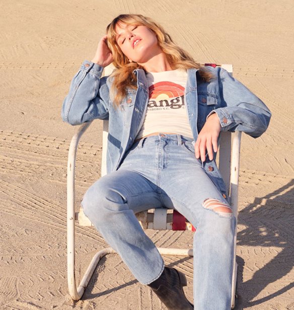 &#x397; Wrangler &#x3B3;&#x3B9;&#x3BF;&#x3C1;&#x3C4;&#x3AC;&#x3B6;&#x3B5;&#x3B9; 75 &#x3C7;&#x3C1;&#x3CC;&#x3BD;&#x3B9;&#x3B1; &#x3C0;&#x3BF;&#x3C1;&#x3B5;&#x3AF;&#x3B1;&#x3C2; &#x3C3;&#x3C4;&#x3B7; &#x3BC;&#x3CC;&#x3B4;&#x3B1; &#x3BA;&#x3B1;&#x3B9; &#x3B7; Georgia May Gagger &#x3B5;&#x3AF;&#x3BD;&#x3B1;&#x3B9; &#x3C4;&#x3BF; &#x3C0;&#x3C1;&#x3CC;&#x3C3;&#x3C9;&#x3C0;&#x3BF; &#x3C4;&#x3B7;&#x3C2; &#x3BD;&#x3AD;&#x3B1;&#x3C2; &#x3C3;&#x3C5;&#x3BB;&#x3BB;&#x3BF;&#x3B3;&#x3AE;&#x3C2;