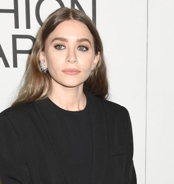 H Ashley Olsen &#x3AD;&#x3B3;&#x3B9;&#x3BD;&#x3B5; &#x3BC;&#x3B1;&#x3BC;&#x3AC;