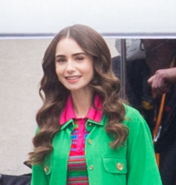 Emily in Paris 2 | &#x397; &#x3B1;&#x3BD;&#x3AC;&#x3C1;&#x3C4;&#x3B7;&#x3C3;&#x3B7; &#x3C4;&#x3B7;&#x3C2; Lily Collins &#x3B3;&#x3B9;&#x3B1; &#x3C4;&#x3B7; &#x3B4;&#x3B5;&#x3CD;&#x3C4;&#x3B5;&#x3C1;&#x3B7; &#x3C3;&#x3B5;&#x3B6;&#x3CC;&#x3BD; &#x3BA;&#x3B1;&#x3B9; &#x3CC;&#x3BB;&#x3B1; &#x3CC;&#x3C3;&#x3B1; &#x3B3;&#x3BD;&#x3C9;&#x3C1;&#x3AF;&#x3B6;&#x3BF;&#x3C5;&#x3BC;&#x3B5; &#x3B3;&#x3B9;&#x3B1; &#x3C4;&#x3B1; &#x3BD;&#x3AD;&#x3B1; &#x3B5;&#x3C0;&#x3B5;&#x3B9;&#x3C3;&#x3CC;&#x3B4;&#x3B9;&#x3B1;